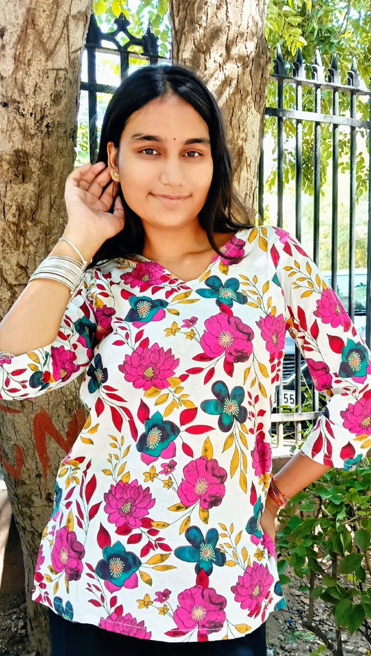 Gulnaaz Bloom Kurti