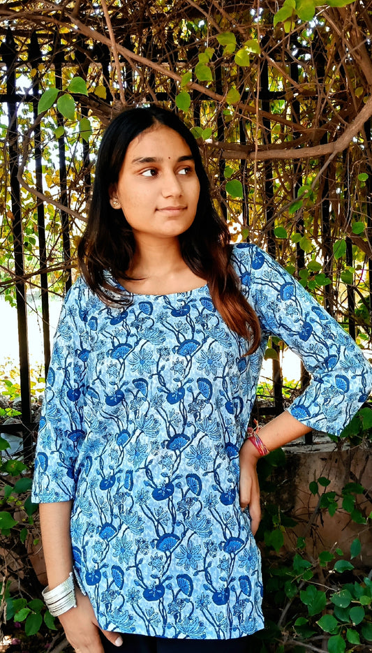 Noor-e-Neel kurti