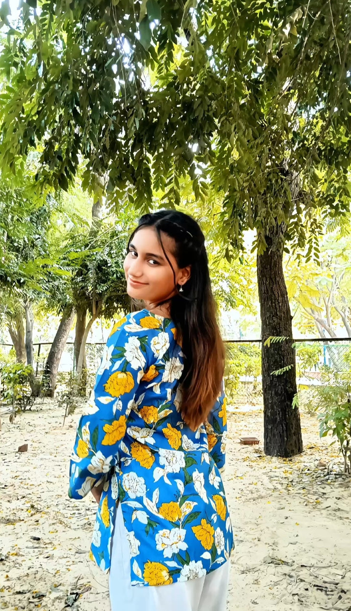 Neel Pushp Kurti