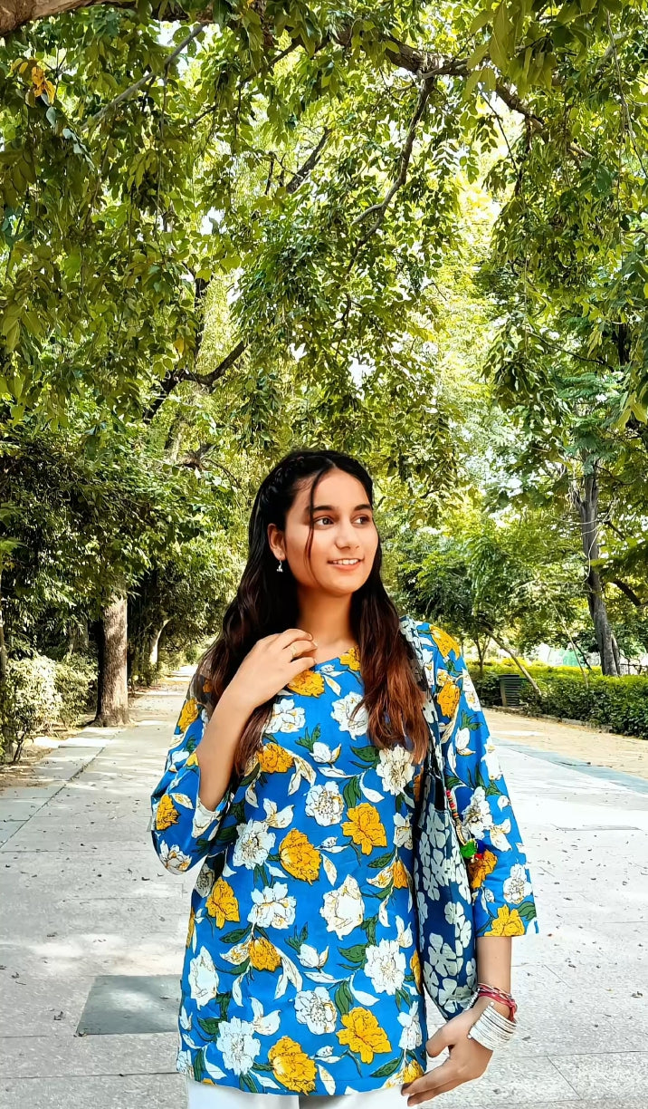 Neel Pushp Kurti